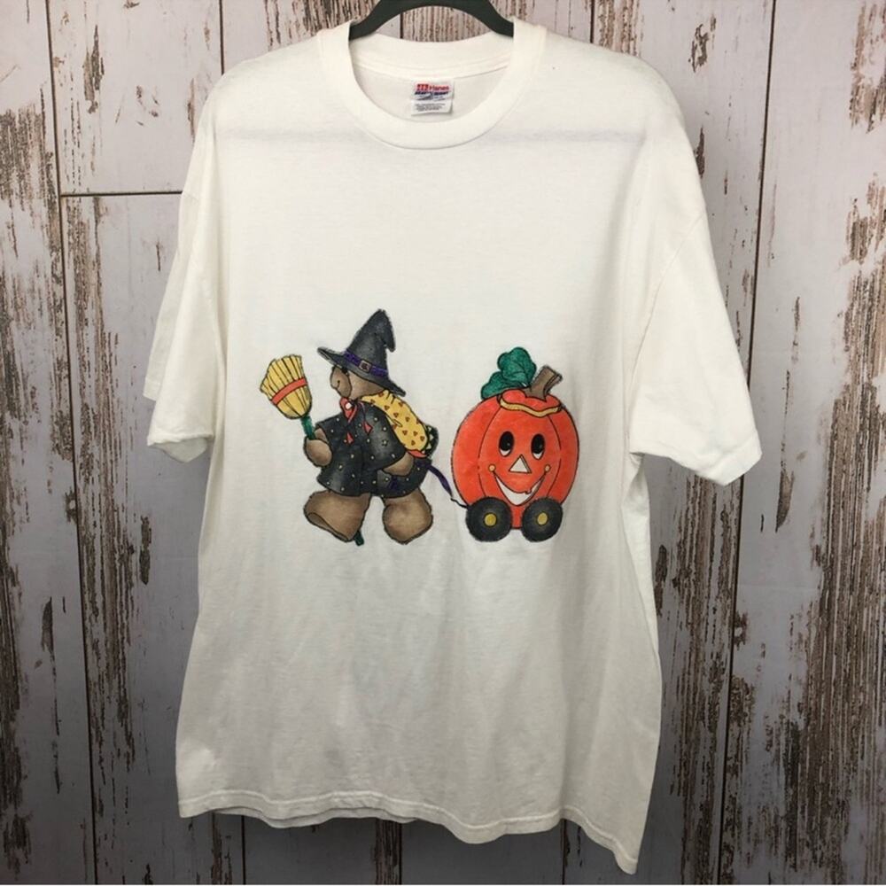 Hand crafted Halloween T-Shirt.  Size XL. In excellent condition!